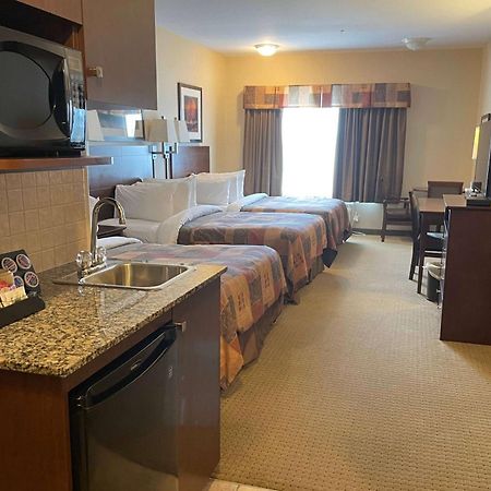 Ramada By Wyndham High River Luaran gambar